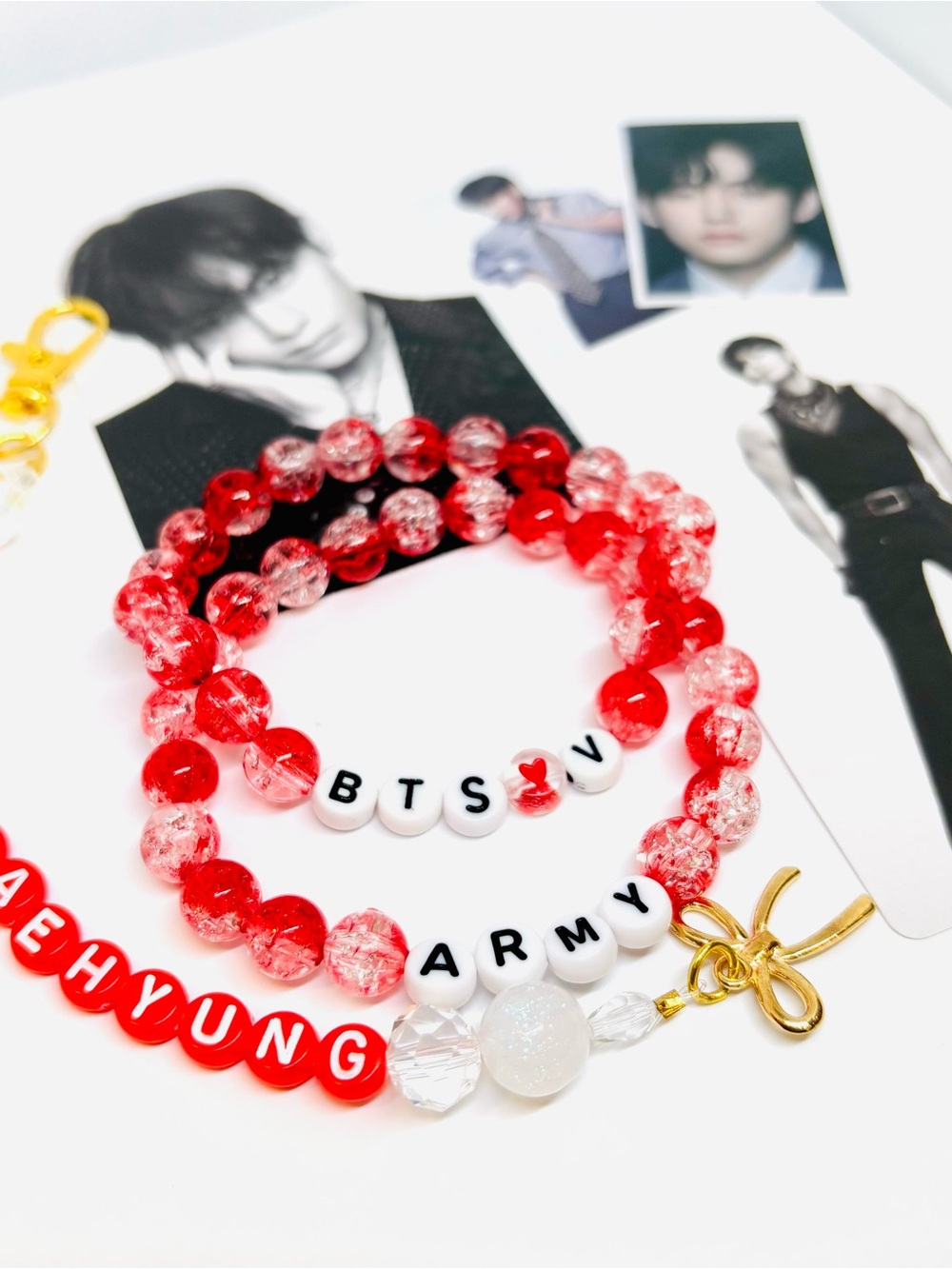 (7pcs) BTS V TAEHYUNG BRACELET KEYCHAIN PHOTOCARD STICKER BUNDLE - Picture 3 of 8